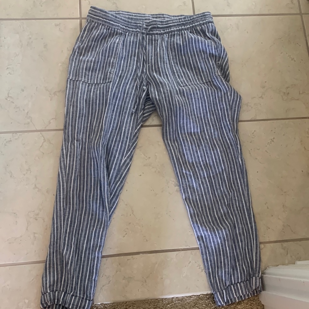 high rise old navy linen blue and white striped pants. size small